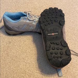 Swiss Gear hiking shoes size 9.5